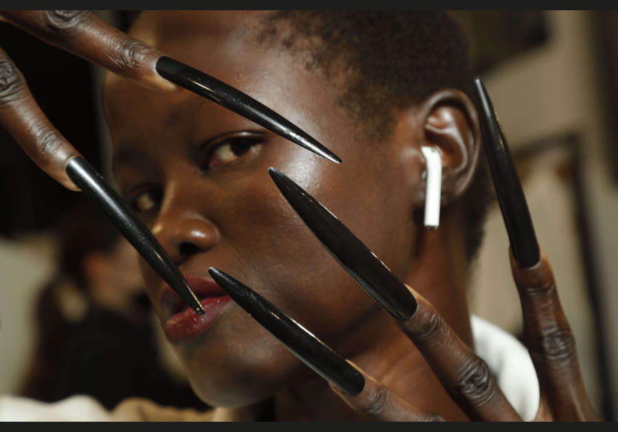 Les ongles XXL de Rochas