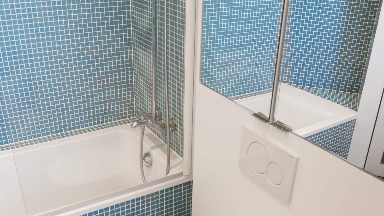 Salle de bains carrelée