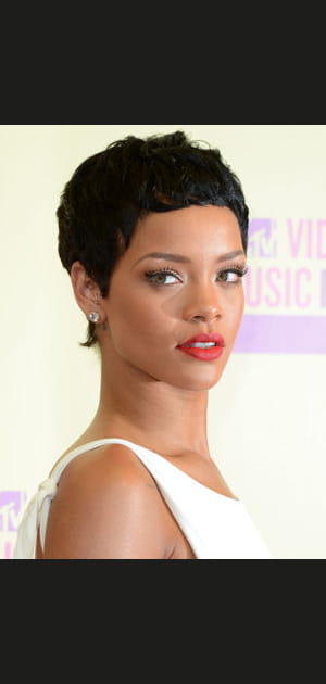 Rihanna ose la coupe gar&ccedil;onne
