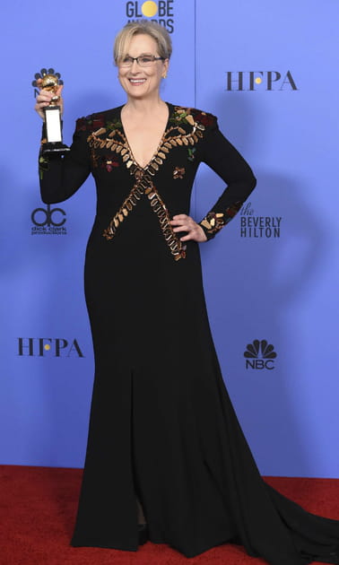 Meryl Streep en robe noire à motifs dorés à traîne Givenchy