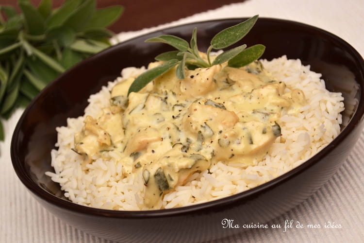 Dés de poulet, sauce crémeuse à la sauge, échalote et parmesan