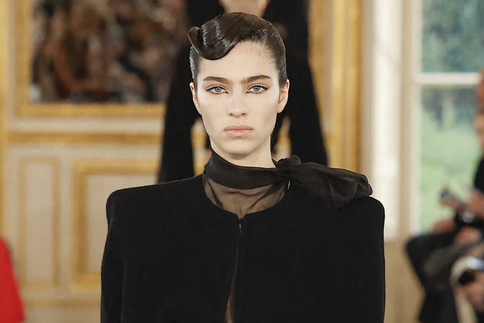 La coupe courte crant&eacute;e de Valentino