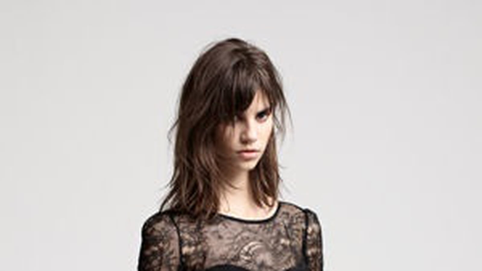 Robe noire dentelle de Maje
