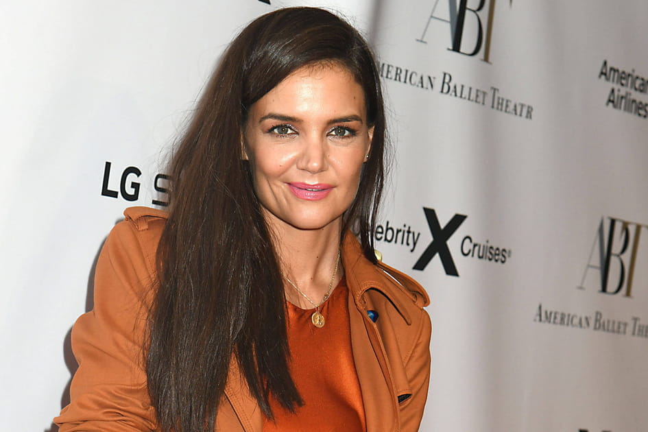 La frange sur le c&ocirc;t&eacute; de Katie Holmes