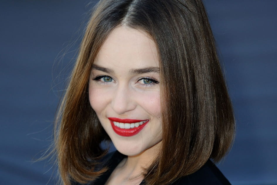 Le carr&eacute; &eacute;l&eacute;gant d'Emilia Clarke