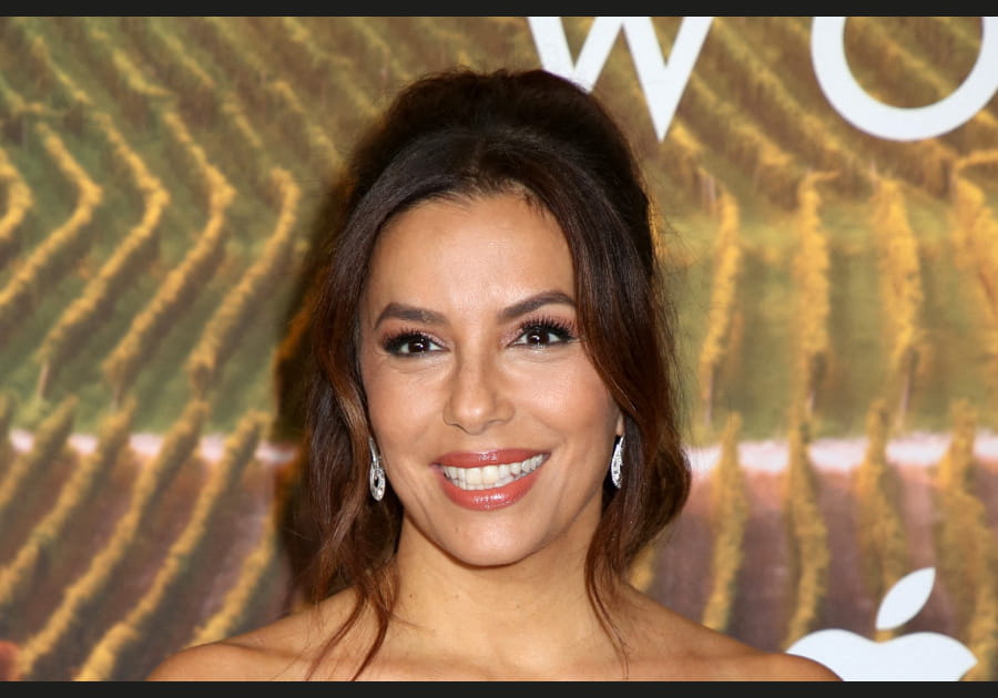 La queue-de-cheval ondul&eacute;e d'Eva Longoria