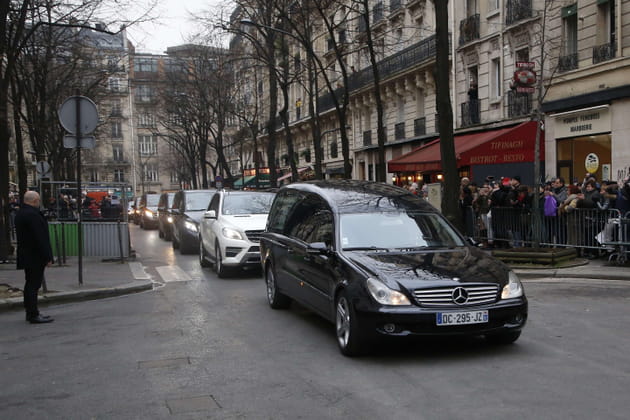 Le cort&egrave;ge fun&eacute;raire