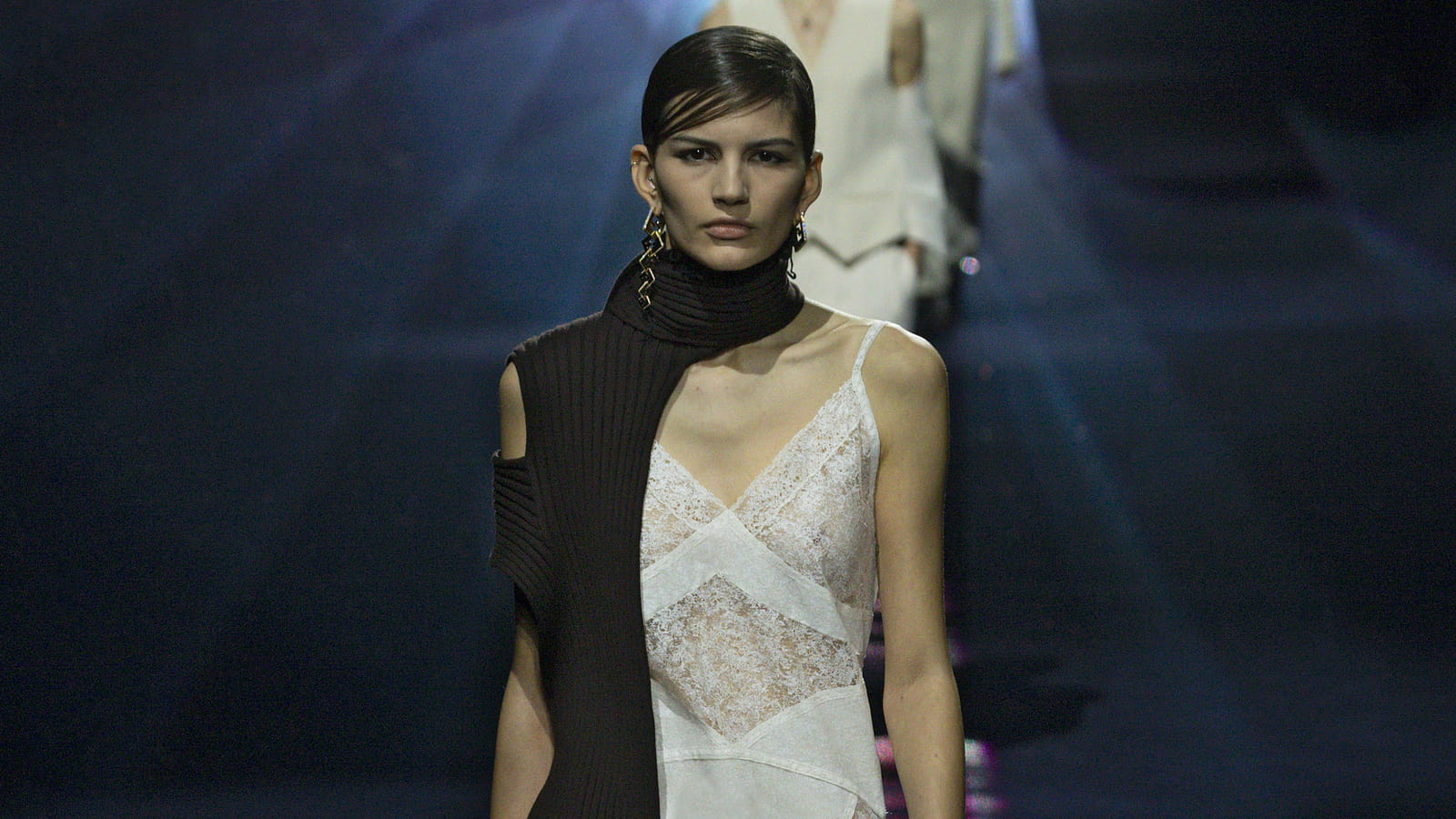 Look 19