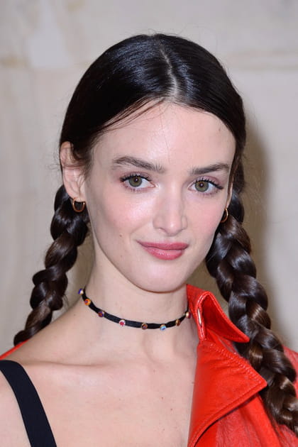Les tresses 90's de Charlotte Le Bon