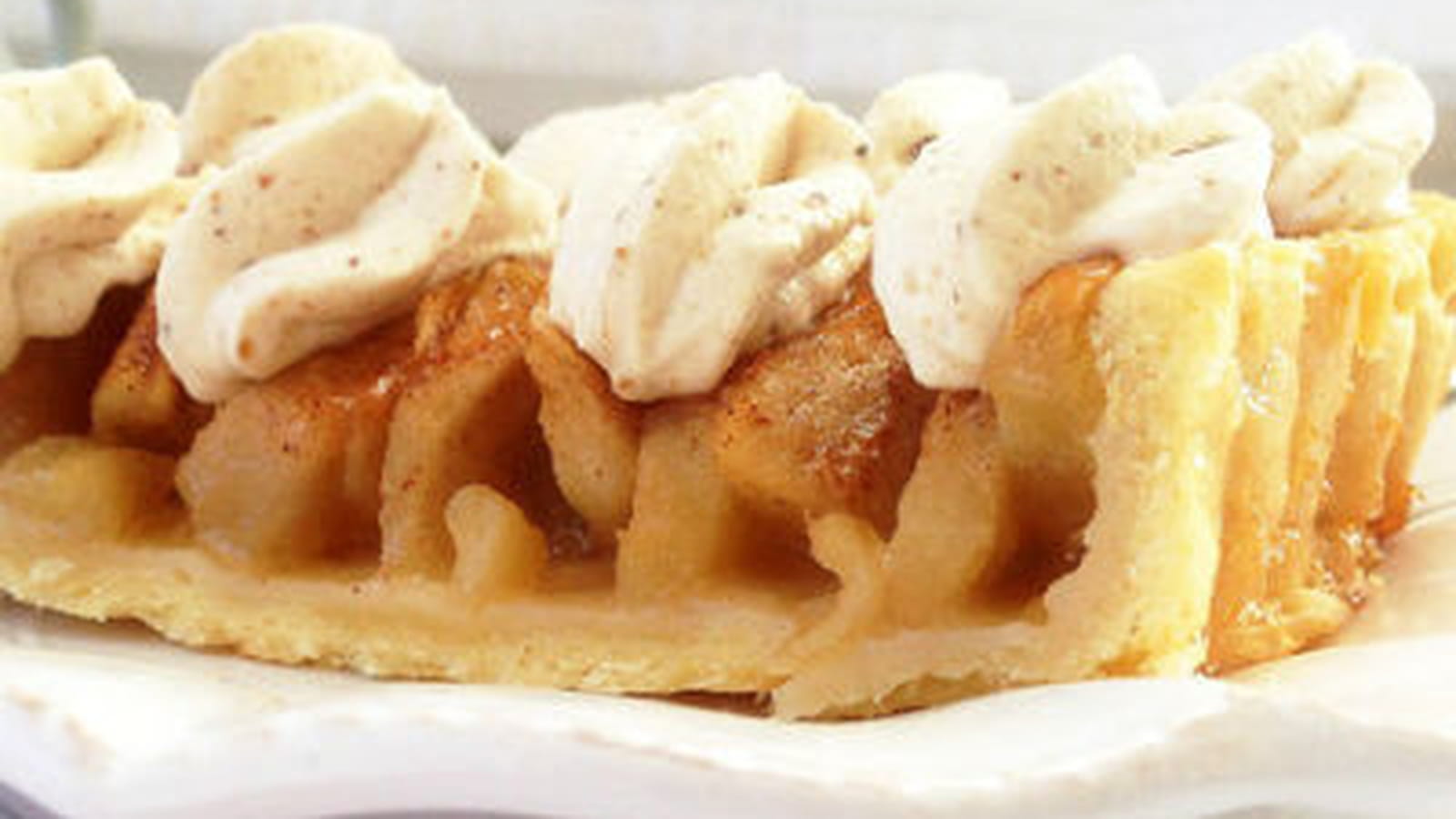Tarte aux Pommes Chantilly Praliné au Noix