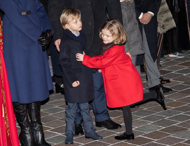 Le prince Jacques et la princesse Gabriella, complices lors des c&eacute;r&eacute;monies de la Sainte-D&eacute;vote
