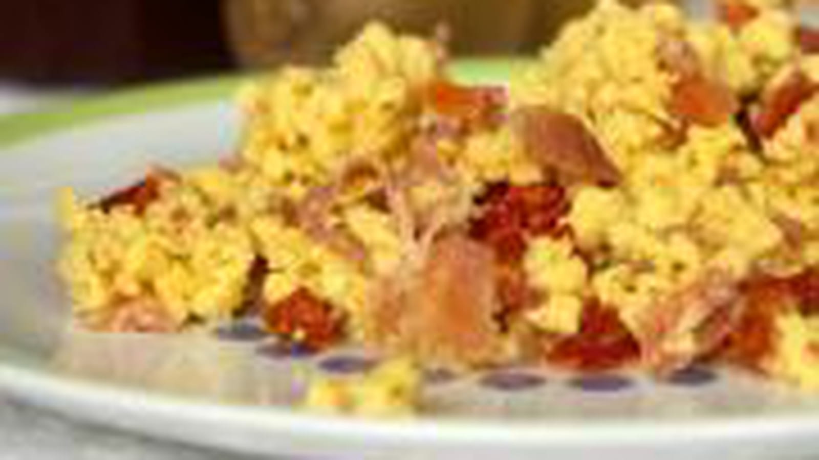 Oeuf brouillé aux tomates séchées