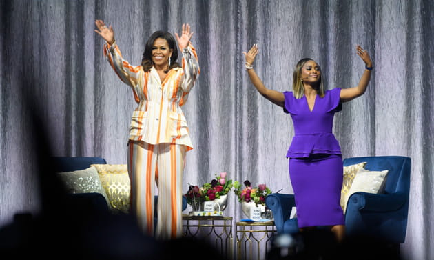 Michelle Obama et Isha Sesay &agrave; l'AccorHotels Arena de Paris