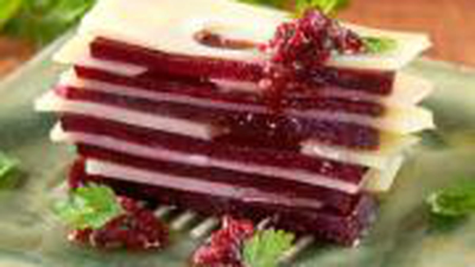 Millefeuille betterave et Emmental de Savoie