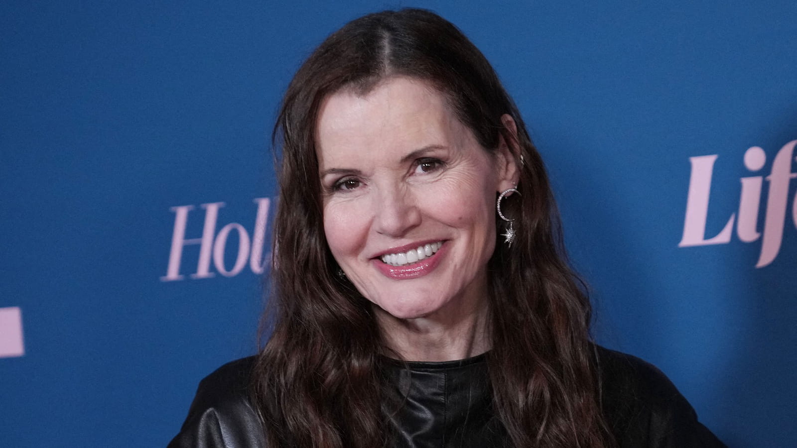 Geena Davis, avec son brun profond