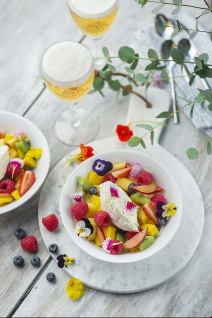 Salade de fruits aux fleurs