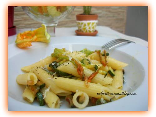 Penne rigate aux courgettes et fleurs de courgette