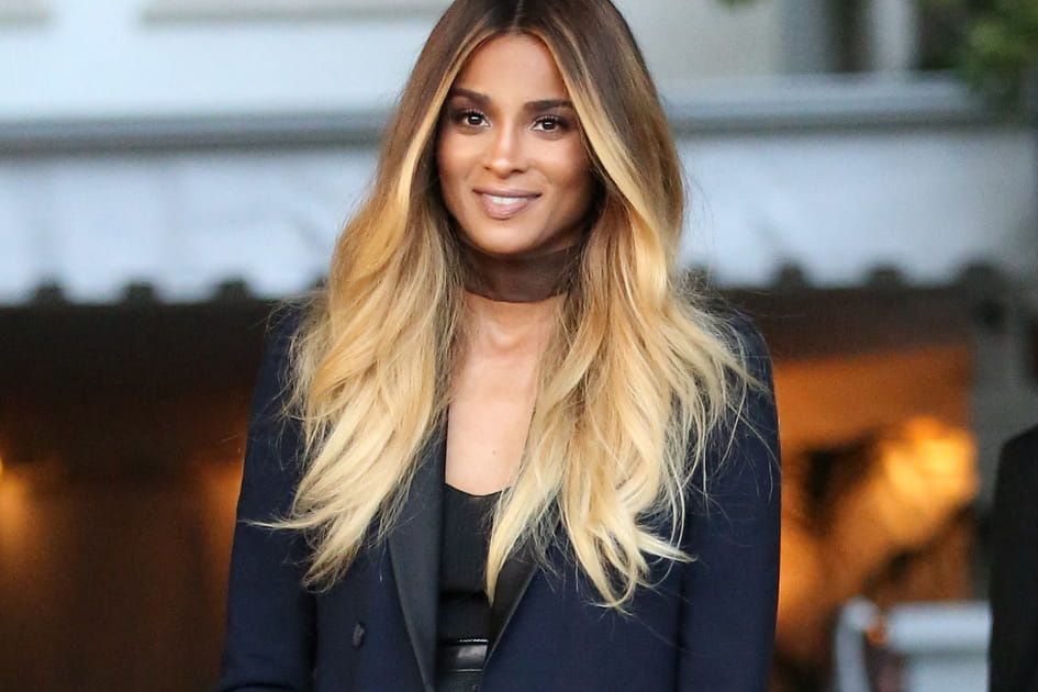 Ciara est gracieuse en blonde