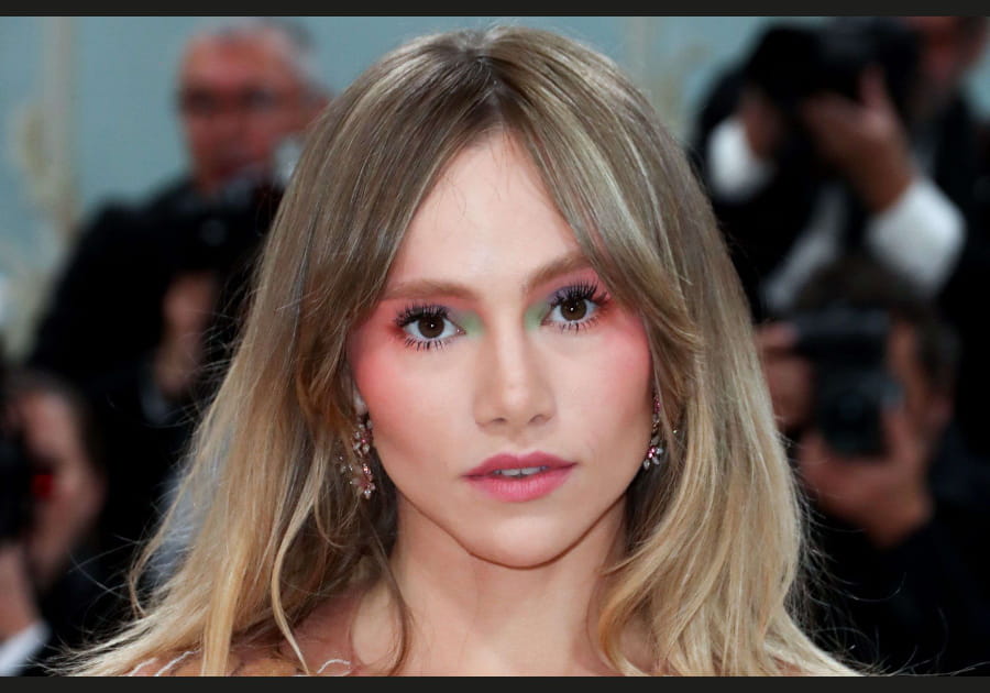 Flop&nbsp;: l'overdose de blush de Suki Waterhouse