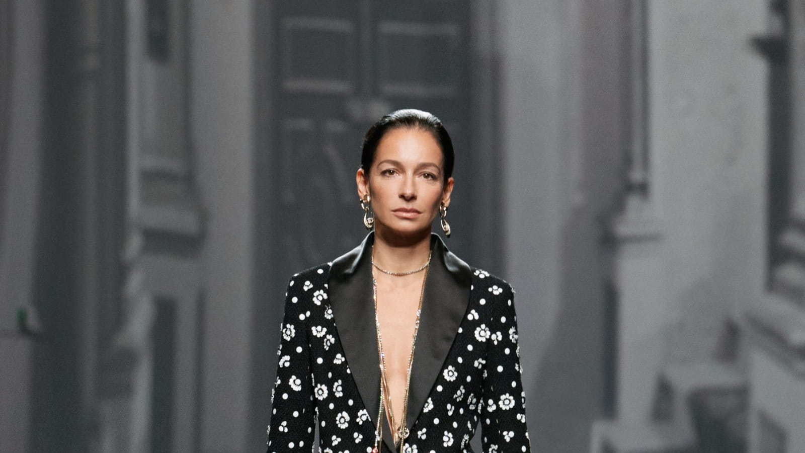 Look 14