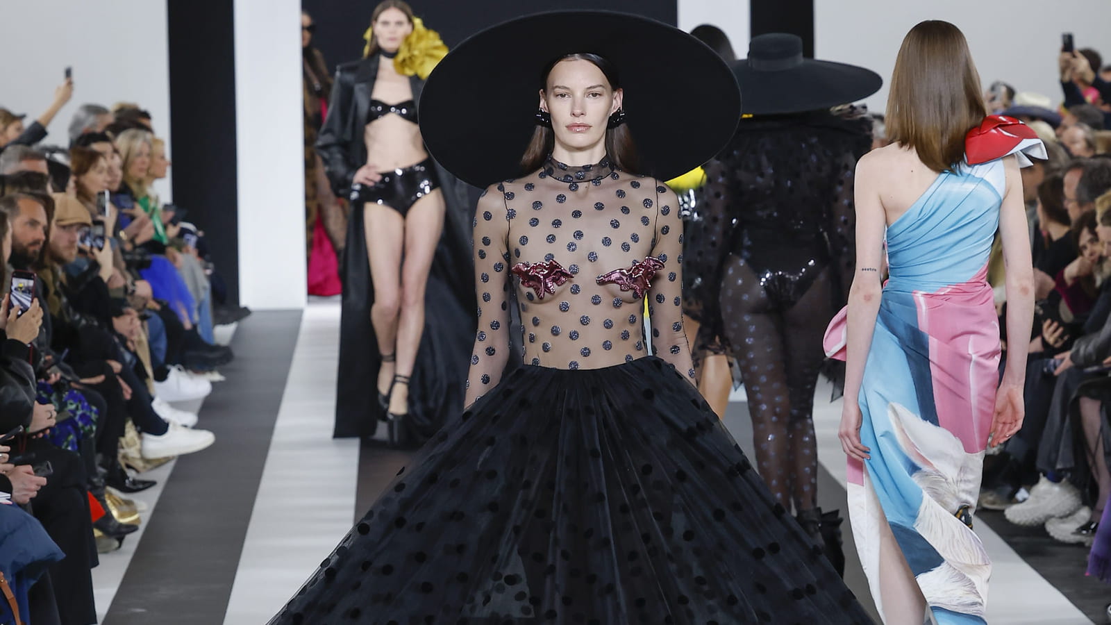 Look 25