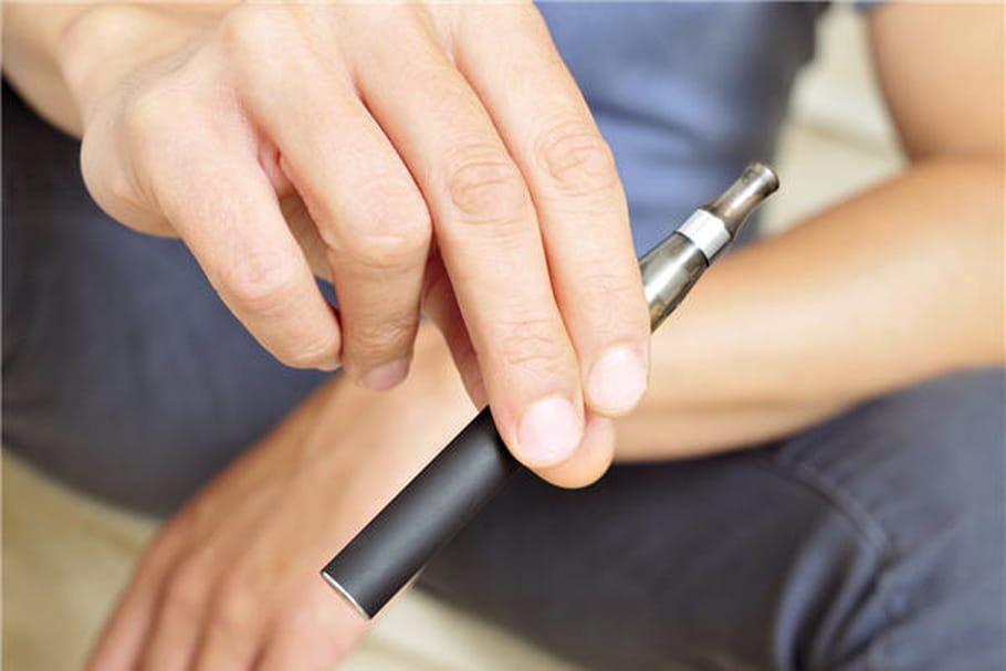 Cigarette électronique : plus cancérigène que la cigarette, vraiment ?