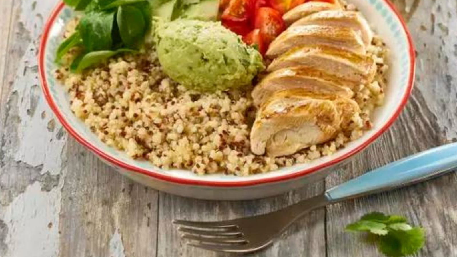 Superbowl au quinoa gourmand et poulet