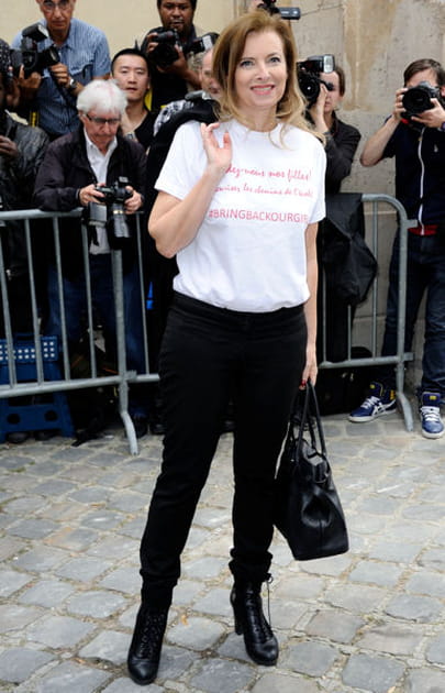 Val&eacute;rie Trierweiler, militante au d&eacute;fil&eacute; Christian Dior