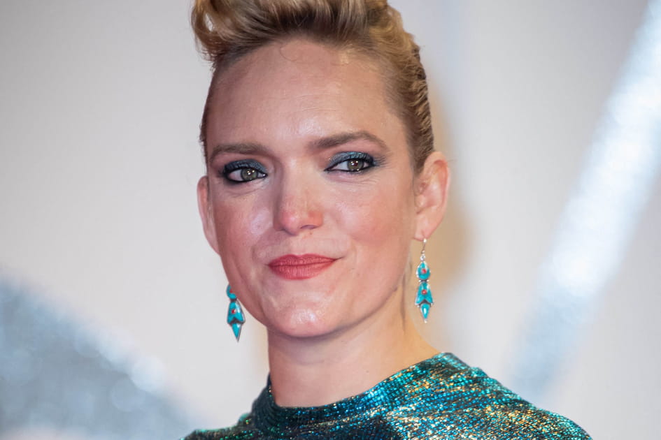 Coralie Russier et son maquillage bleu