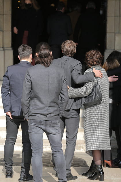 La famille d'Yves R&eacute;nier r&eacute;unie