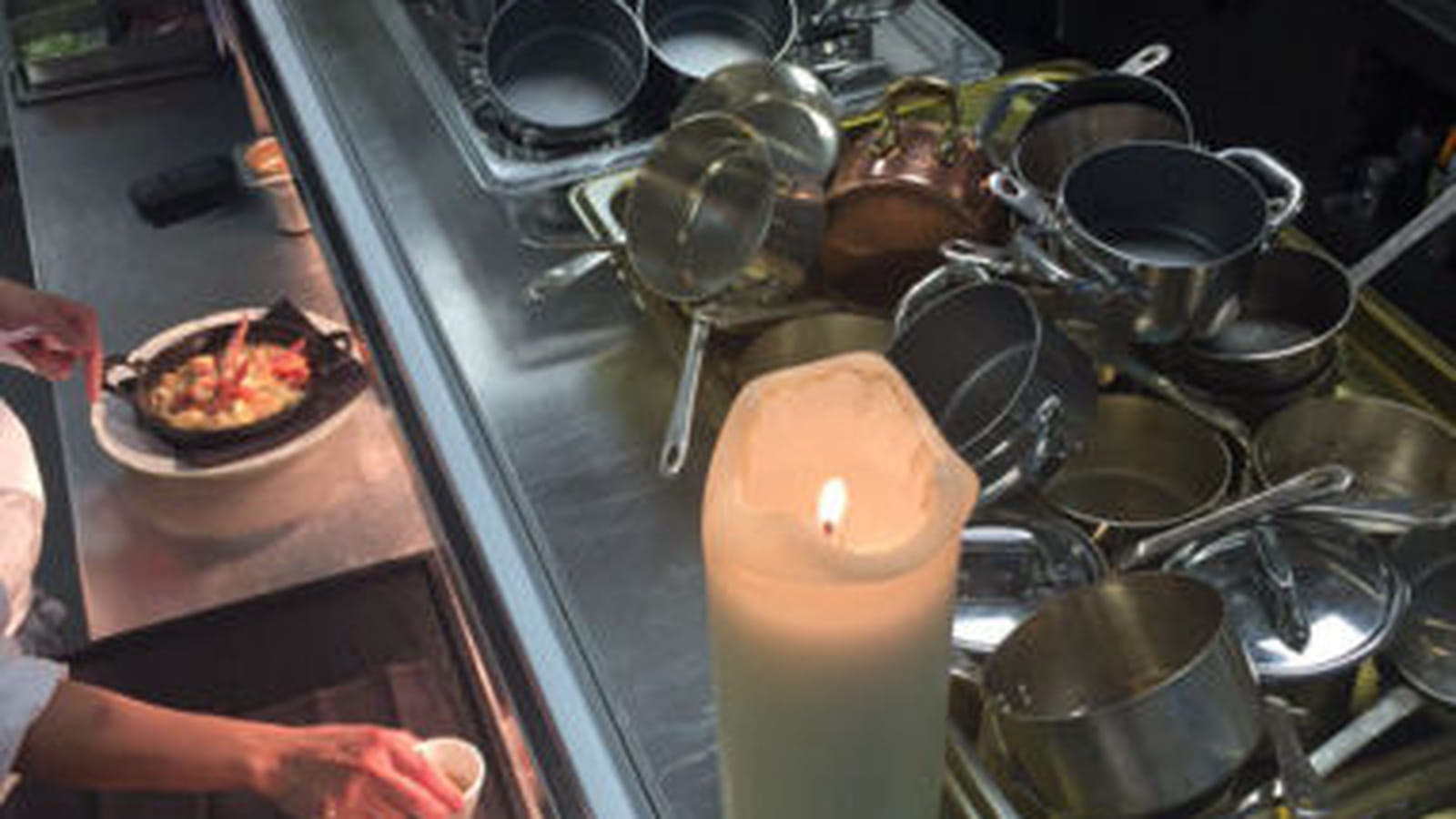 Amandine Chaignot cuisine à la chaleur des bougies