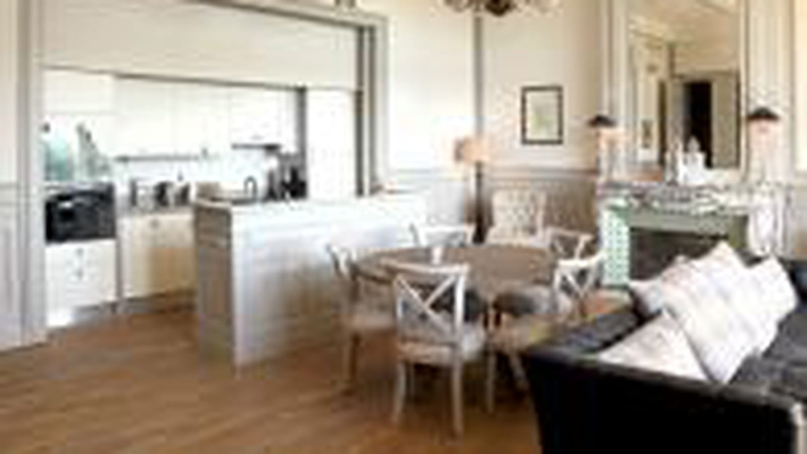 Cuisine ouverte grise
