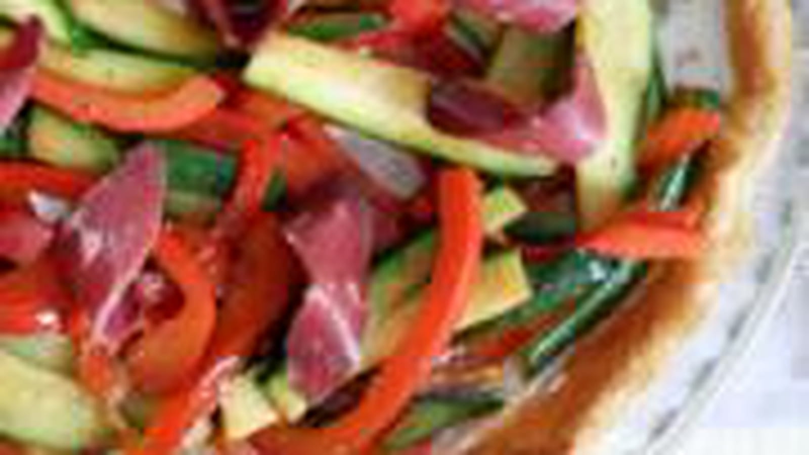 Tarte fine aux légumes grillés et tranches de magret