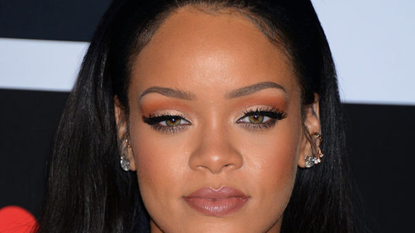 Rihanna, cheveux longs