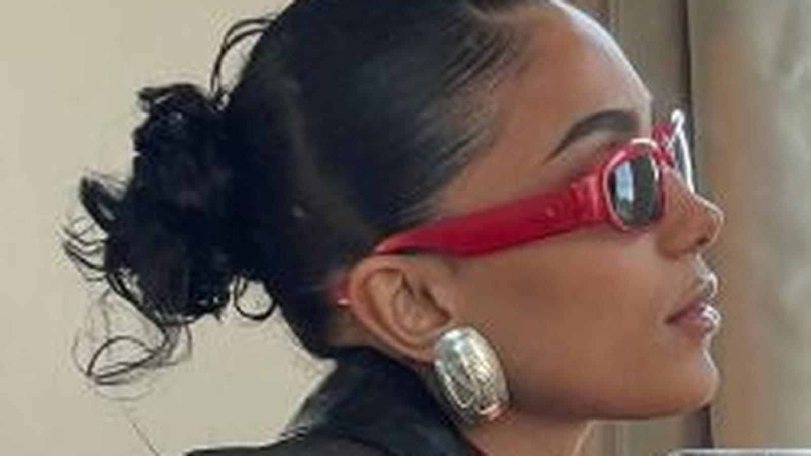 Chignon bas plaqué 