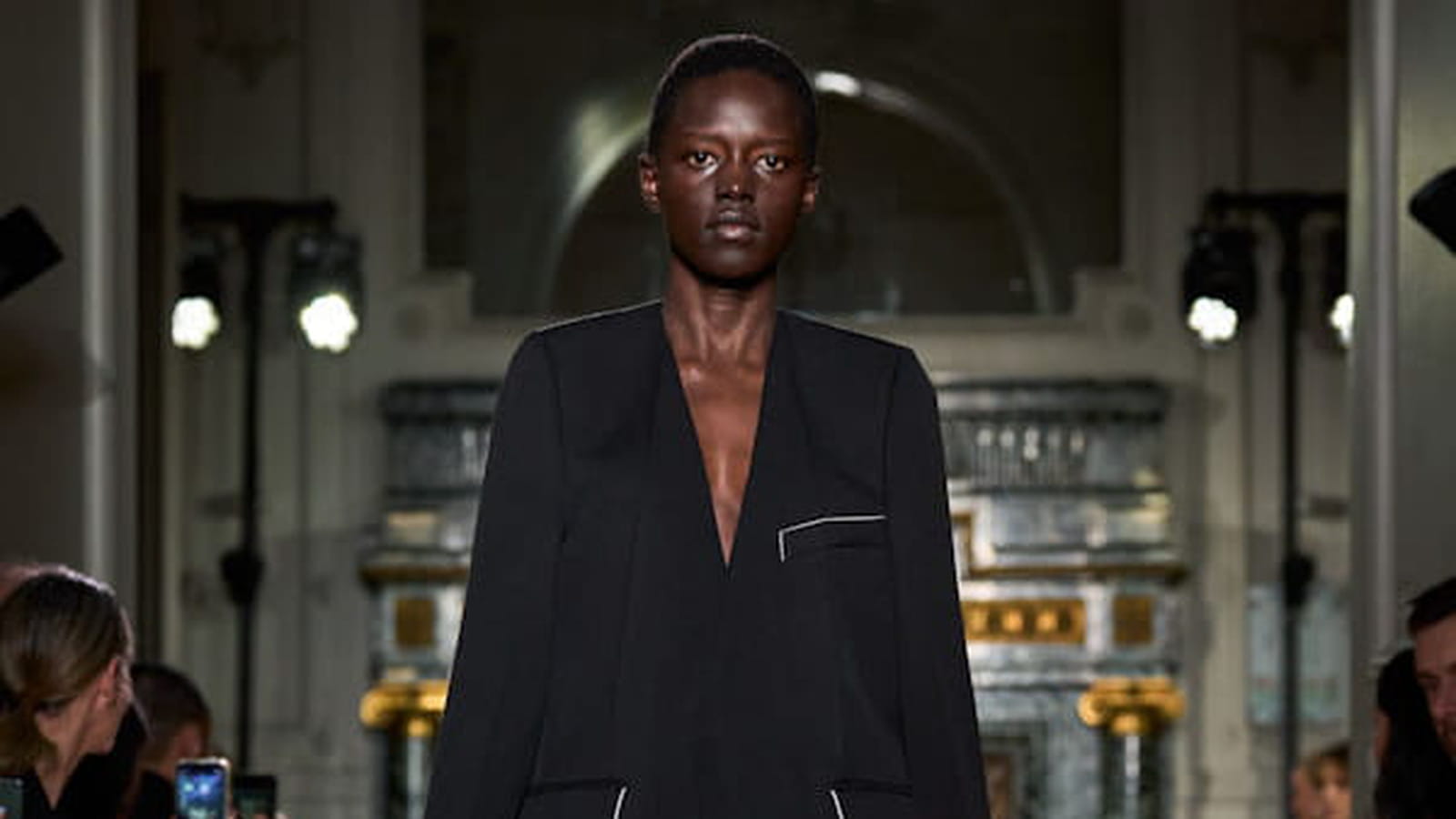 Défilé Victoria Beckham automne-hiver 2024-2025