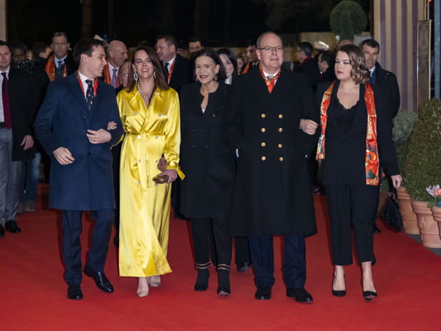 La famille princière de Monaco : bras dessus, bras dessous