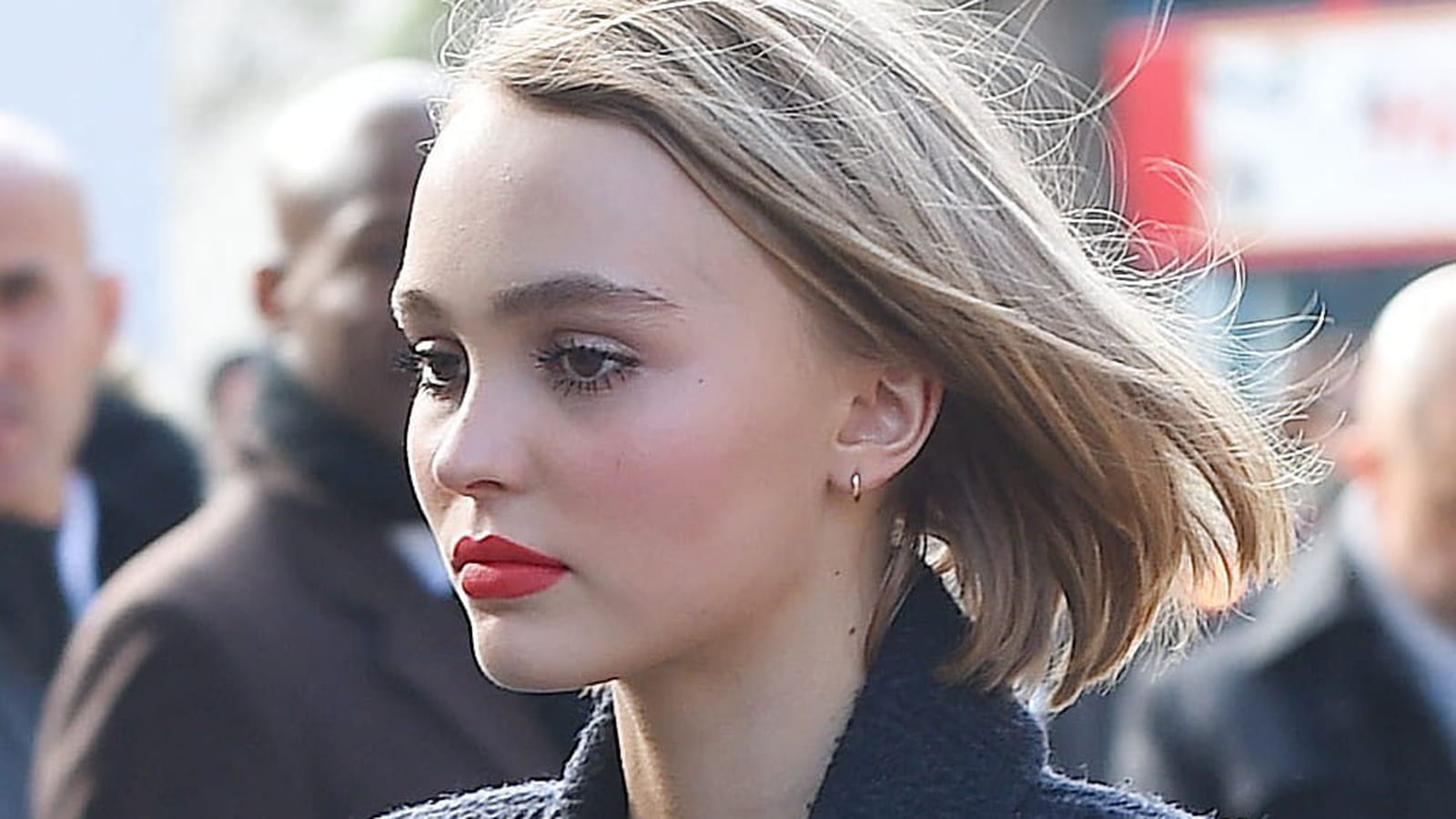 Bouche rouge sophistiquée