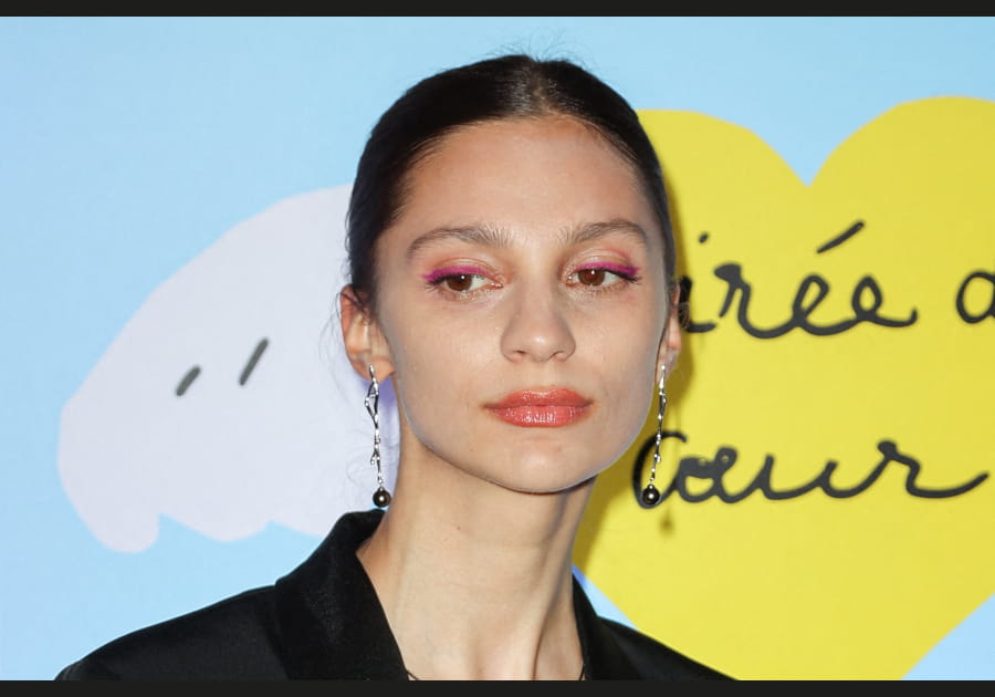 Flop&nbsp;: l'eye-liner rose d'Ad&egrave;le de Fontenay