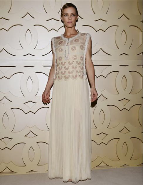 Vanessa Paradis en robe longue r&eacute;tro