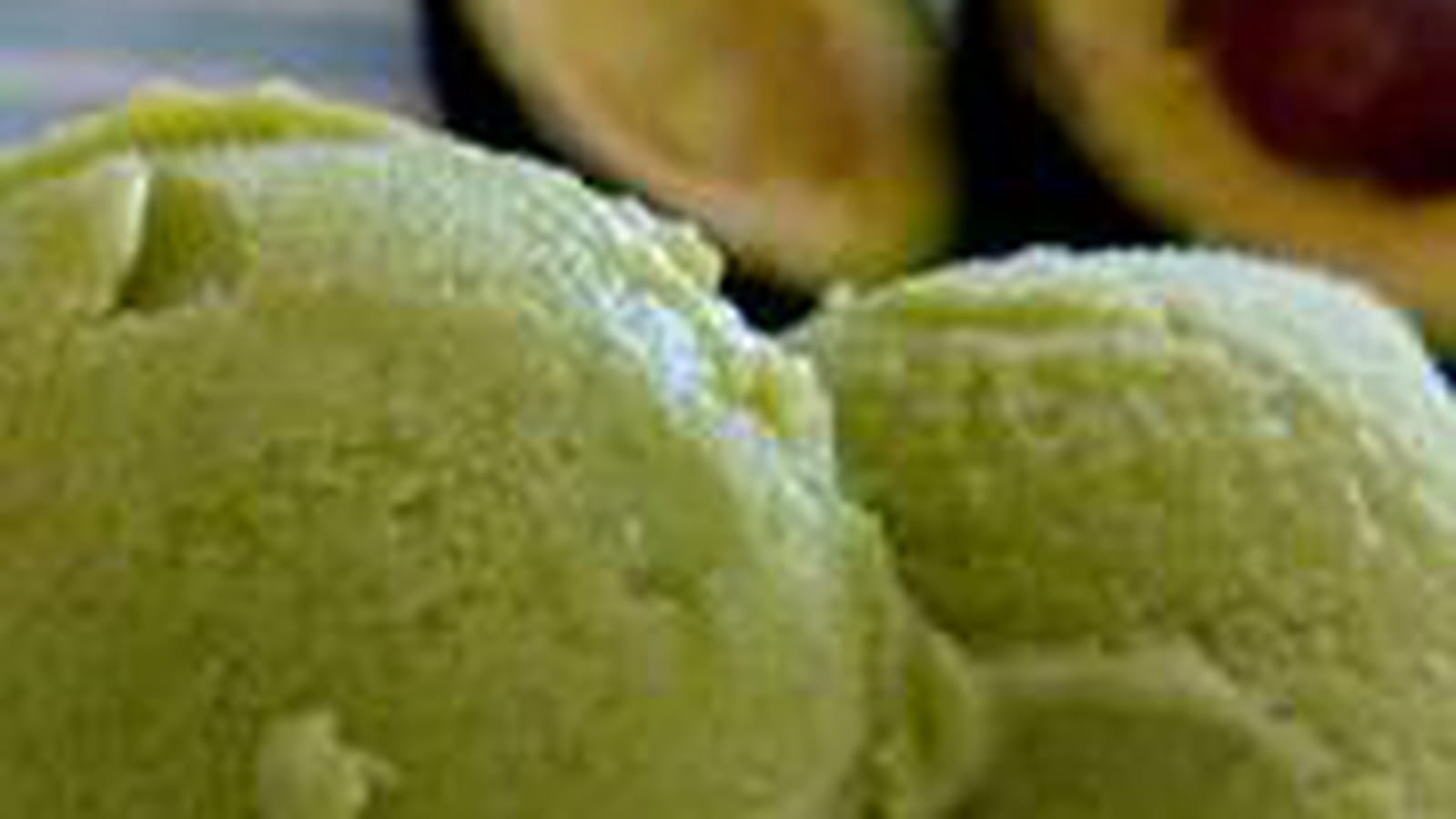 Glace à l'avocat sucré