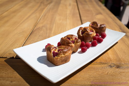 Gâteau nuage au citron et framboises