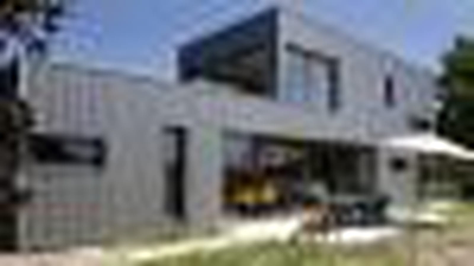 97 m²