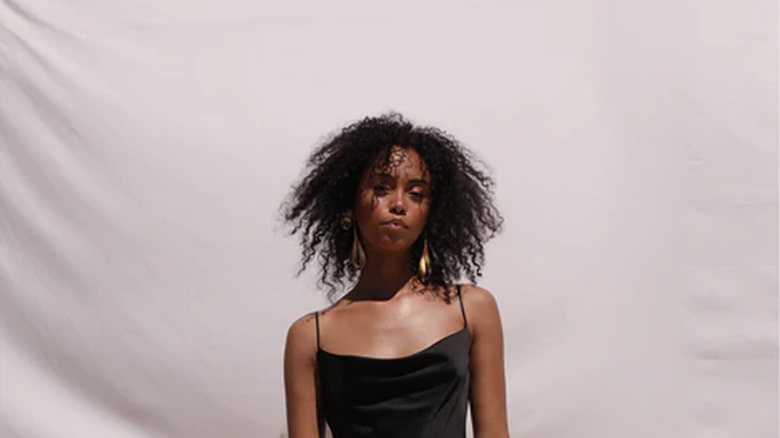 50 robes noires à shopper pour le printemps-été