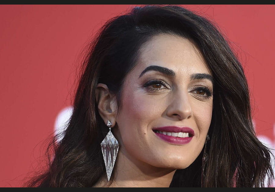 Le look smokey d'Amal Clooney