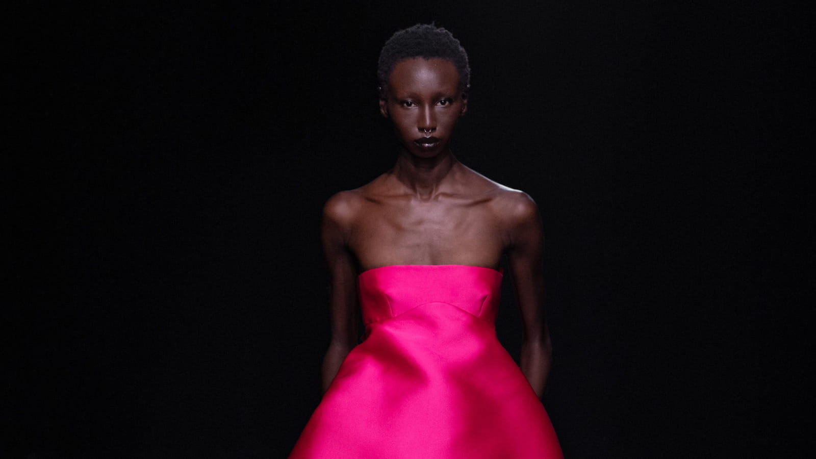 Le défilé Valentino haute couture printemps-été 2023 était vraiment somptueux