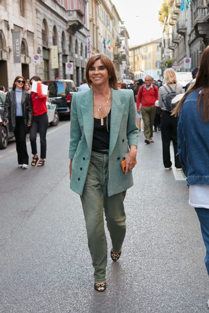 Carine Roitfeld en blazer vert d'eau