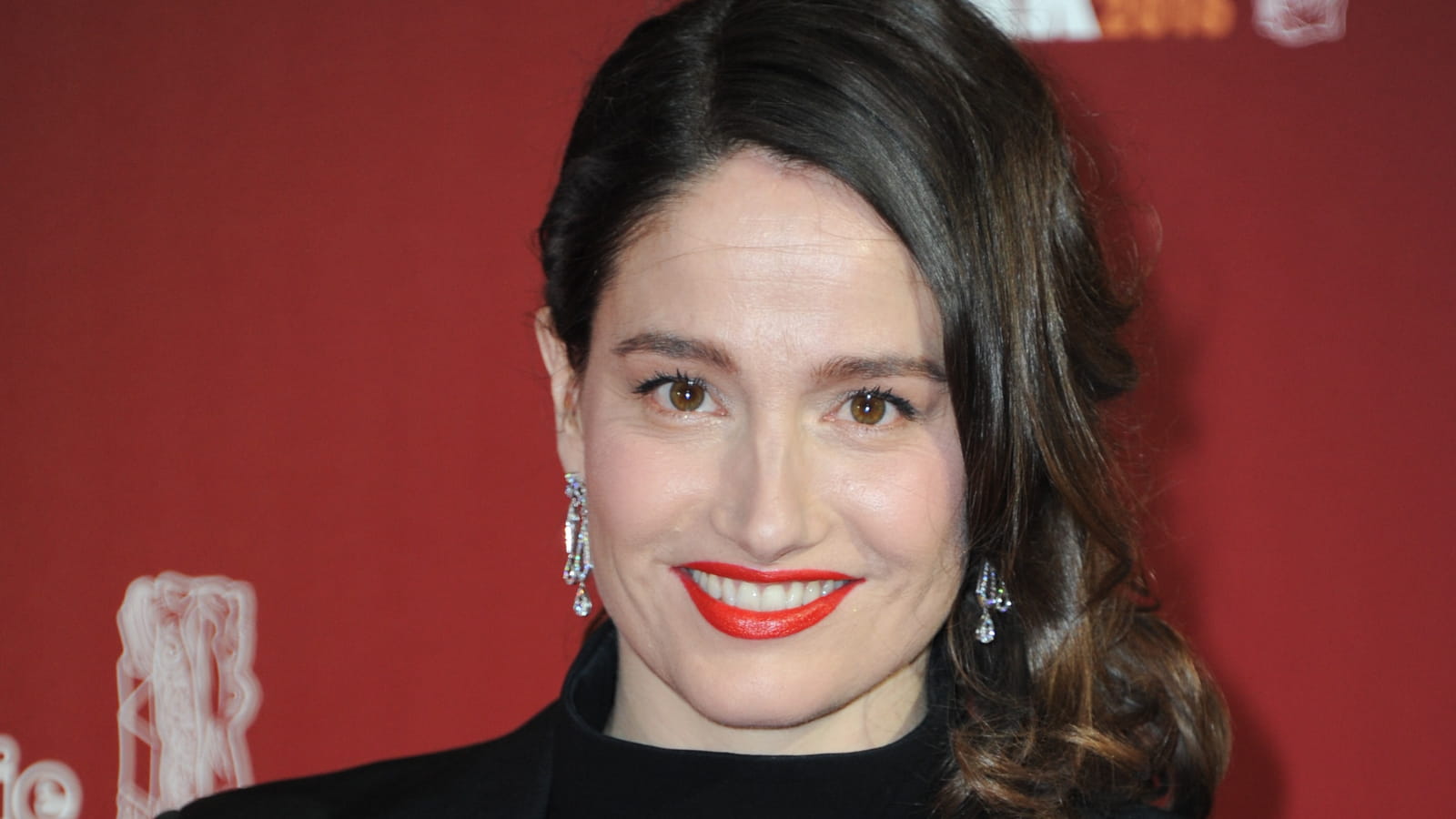 La bouche orange de Marie Gilain 