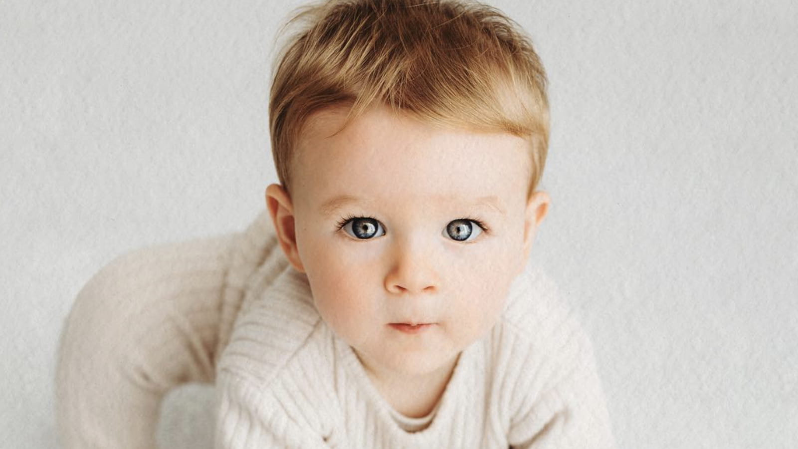 Bébé mignon garçon