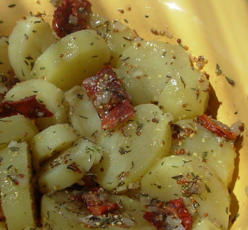 Salade de pommes de terre aux tomates séchées